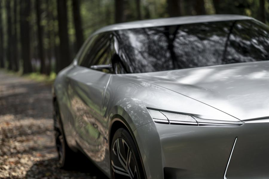 Детали экстерьера Infiniti Qs Inspiration 2019 года  (фото 35 из 41)